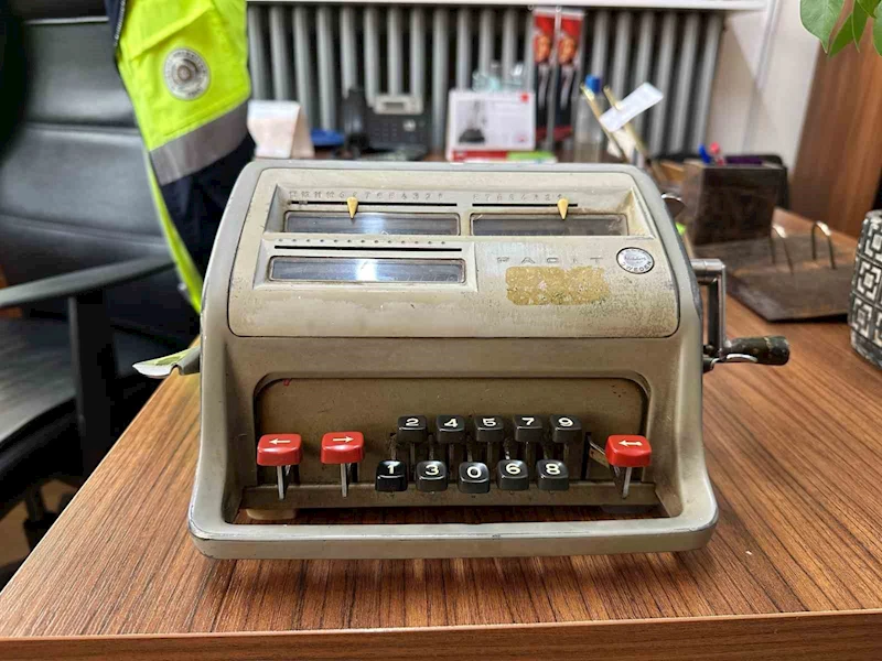 TEKNOLOJİYE YENİK DÜŞEN HESAP MAKİNESİ DEMİRBAŞTAN DÜŞÜRÜLDÜ