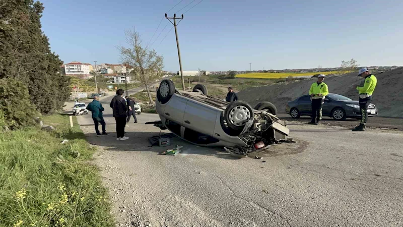 AĞACA ÇARPAN OTOMOBİL TAKLA ATTI