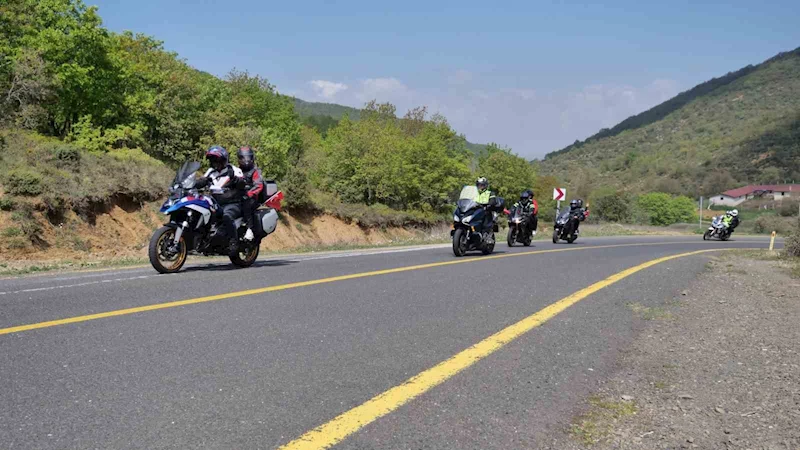 TEKİRDAĞ’DA 500 MOTOSİKLETLİ, TURİZM ROTASINDA DOĞAYLA BULUŞTU