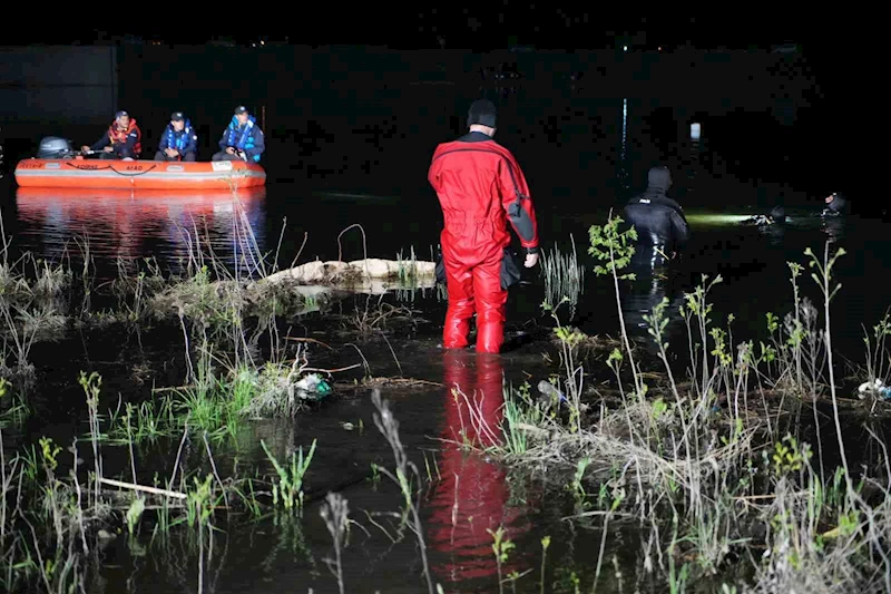 EDİRNE’DE MERİÇ NEHRİ’NE GİREN ÇOCUK HAYATINI KAYBETTİ