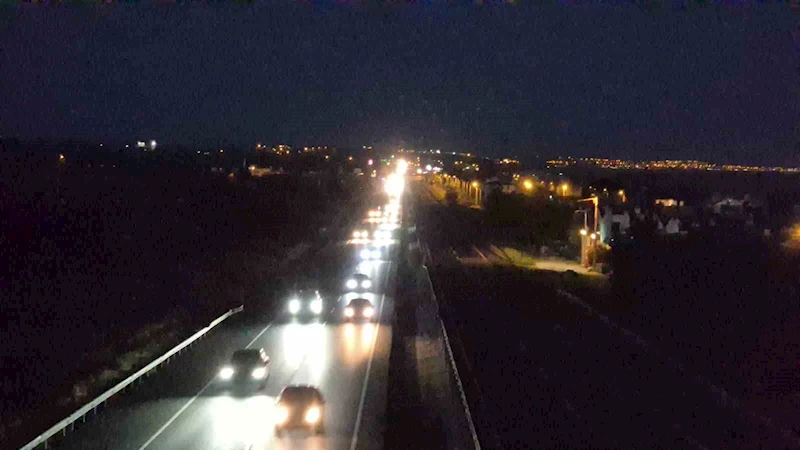 İSTANBUL-TEKİRDAĞ ARASI TRAFİKTE DEPREM YOĞUNLUĞU