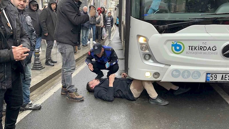 OTOBÜSÜN ÖNÜNE ATLAYAN ŞAHIS YÜREKLERİ AĞZA GETİRDİ