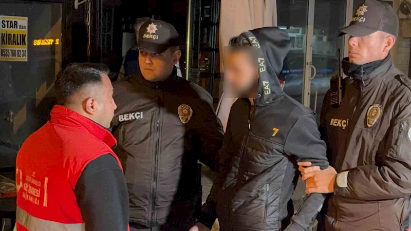 GÖÇMEN OPERASYONU: OTELLER, METRUK YERLER İLE ŞÜPHELİ ADRESLER DİDİK DİDİK ARANDI