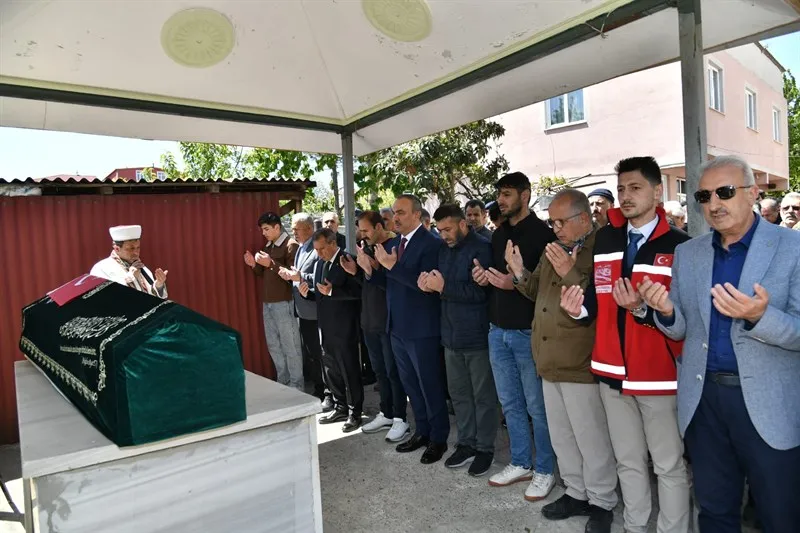  ŞEHİT BABASI CEMAL DADAŞ SON YOLCULUĞUNA UĞURLANDI