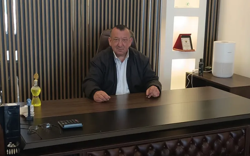 YAŞAR KUŞ MUZAFFER YAZTEPE’YE VERDİ VERİŞTİRDİ