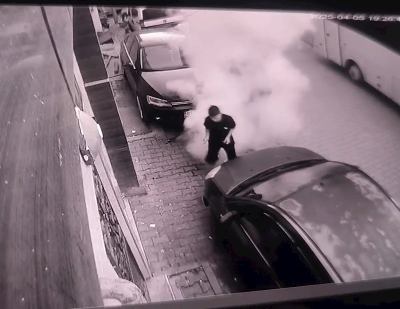 ÇOCUĞUN ELİNDEKİ TORPİLİN PATLADIĞI ANLAR KAMERADA