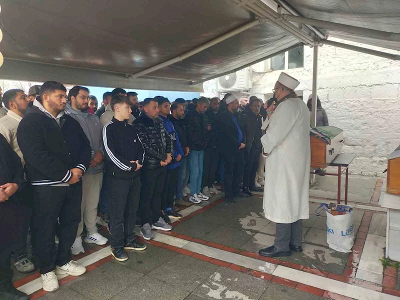 SEVGİLİSİ TARAFINDAN ÖLDÜRÜLEN 14 YAŞINDAKİ KIZ DEFNEDİLDİ