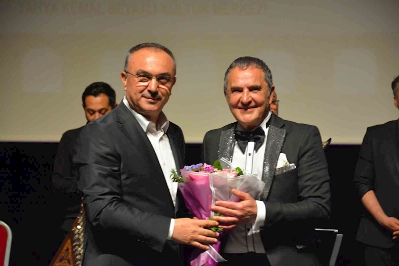 TEKİRDAĞ’DA ‘YEŞİLÇAM ŞARKILARI’ KONSERİ DÜZENLENDİ