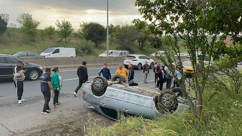 TAKLA ATAN OTOMOBİLDEN EMNİYET KEMERİ SAYESİNDE YARA ALMADAN ÇIKTI