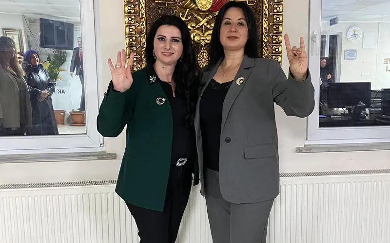 MHP’Lİ KADINLARDAN AK PARTİLİ KADINLARA HAYIRLI OLSUN ZİARETİ