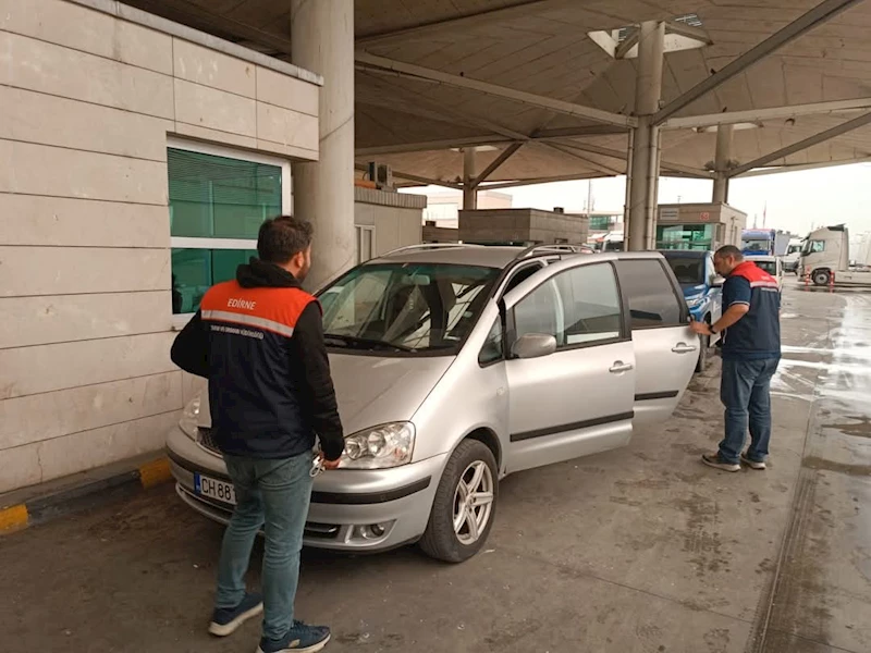 KAPIKULE’DE 33 TON KAÇAK SÜLÜK ELE GEÇİRİLDİ