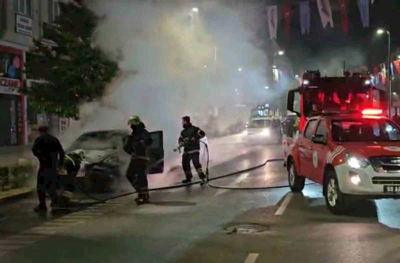 KONTAĞI ÇEVİRİR ÇEVİRMEZ OTOMOBİL YANMAYA BAŞLADI