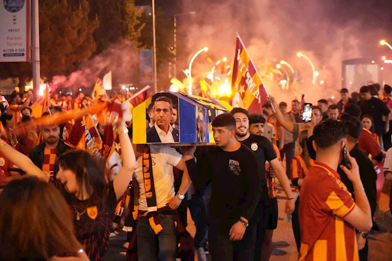 EDİRNE’DE GALATASARAY TARAFTARINDAN İLGİNÇ ŞAMPİYONLUK KUTLAMASI