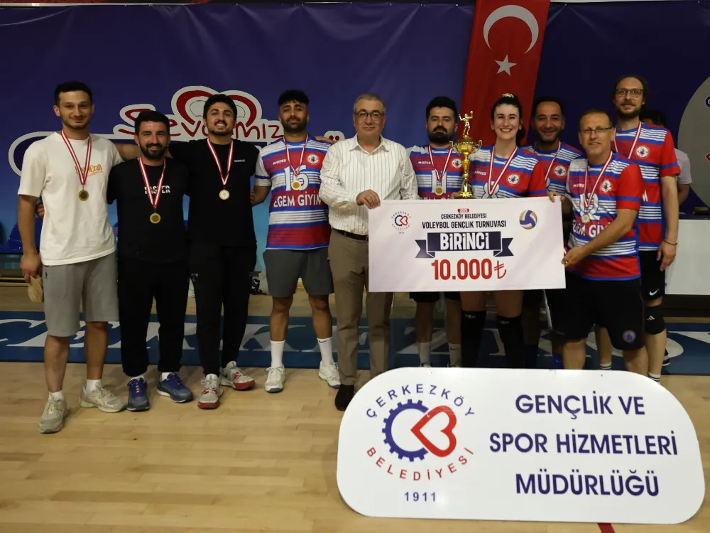 VOLEYBOL TURNUVASI’NDA ŞAMPİYON MONSTER SPİKE OLDU