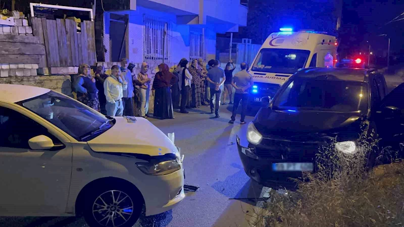 ALKOLLÜ SÜRÜCÜ PARK HALİNDEKİ ARACA ÇARPTI