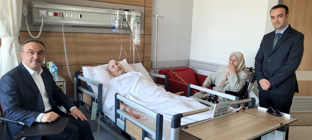 VALİ SOYTÜRK’TEN ÇERKEZKÖYLÜ HAYIRSEVER’E GEÇMİŞ OLSUN ZİYARETİ