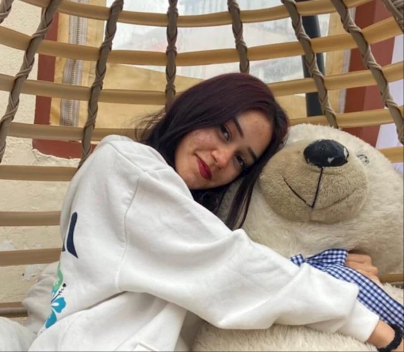 ESKİ SEVGİLİSİNİ 30 BIÇAK DARBESİYLE ÖLDÜRMÜŞTÜ, MAHKEMEDE ’PİŞMANIM’ DEDİ