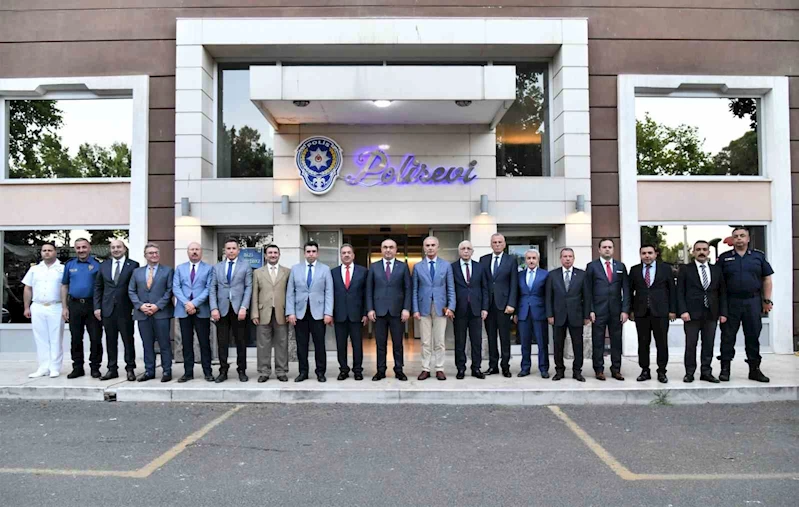 TEKİRDAĞ’DA GÖREV YERİ DEĞİŞEN KAYMAKAMLARA VEDA PROGRAMI DÜZENLENDİ