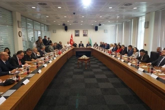 TÜRKİYE VE BULGARİSTAN SINIR KAPILARINDA YAZ TRAFİĞİ İÇİN ORTAK ÖNLEM TOPLANTISI