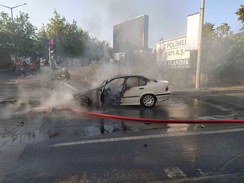 ÇORLU’DA KORKU DOLU ANLAR: LPG’Lİ OTOMOBİL ALEV TOPUNA DÖNDÜ