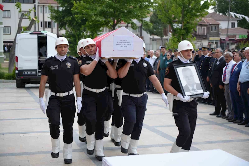 VALİ YARDIMCISI BEYPINAR, TÖRENLE SON YOLCULUĞUNA UĞURLANDI