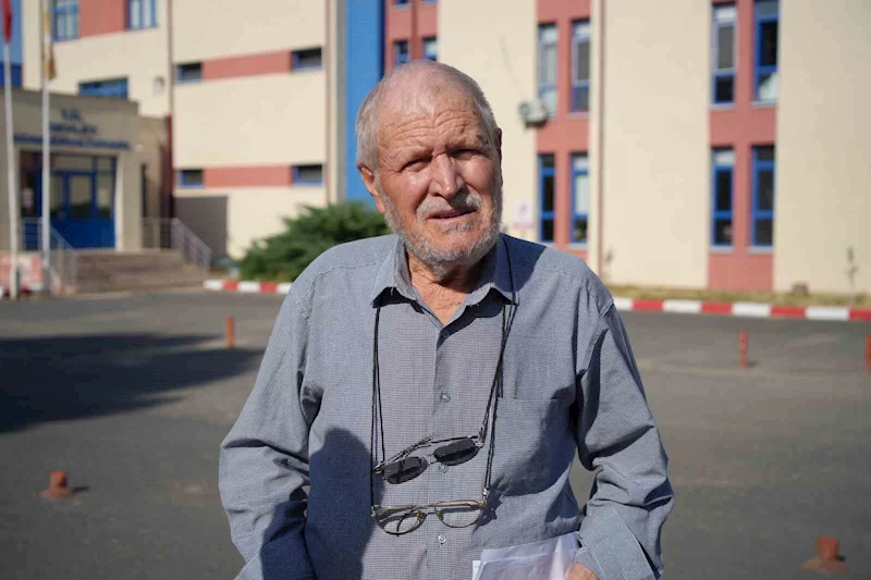 YKS’NİN EN YAŞLI ADAYI 81 YAŞINDAKİ BİLGE DEDE 8. KEZ SINAV HEYECANI YAŞADI