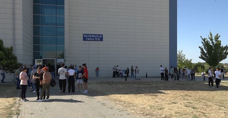 YKS MARATONUN İKİNCİ OTURUMU AYT BAŞLADI