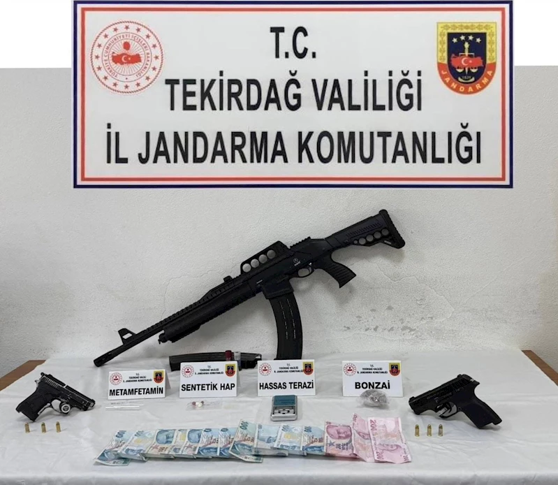 TEKİRDAĞ’DA JANDARMADAN RUHSATSIZ SİLAH VE UYUŞTURUCU OPERASYONLARI