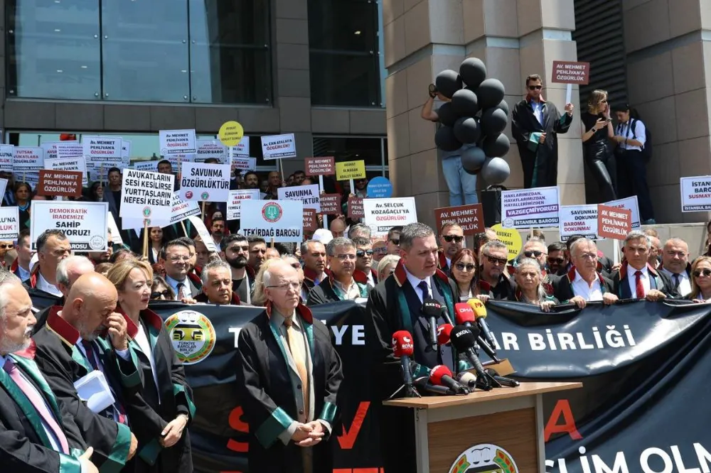 AV. MEHMET PEHLİVAN İÇİN TOPLANAN AVUKATLARIN YÜRÜYÜŞÜ ENGELLENDİ 