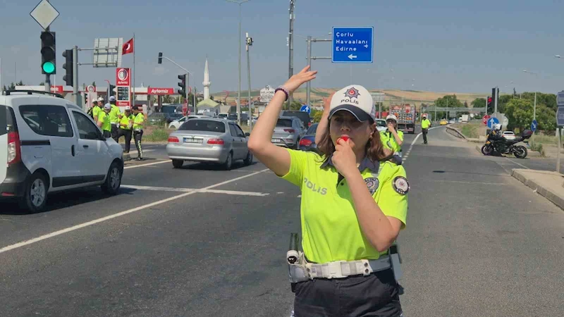 TATİLDE İSTANBUL-TEKİRDAĞ YOLUNU KULLANACAKLAR DİKKAT: HER ADIMDA KONTROL VAR