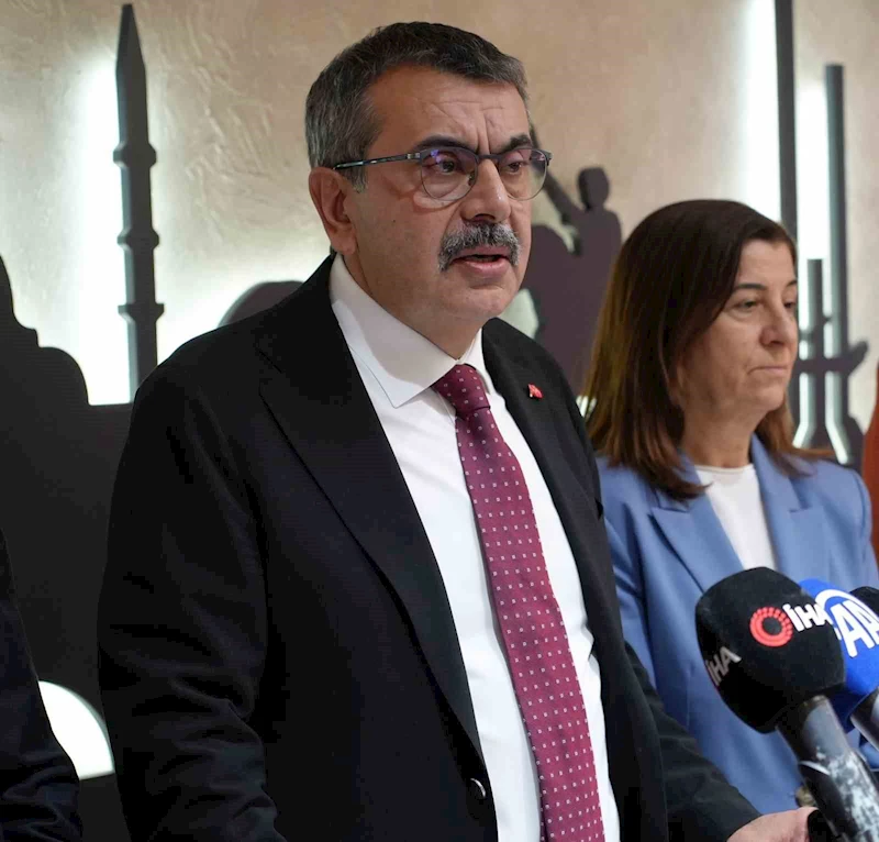  BAKAN TEKİN: TÜRKİYE EĞİTİMDE ÇAĞ ATLADI