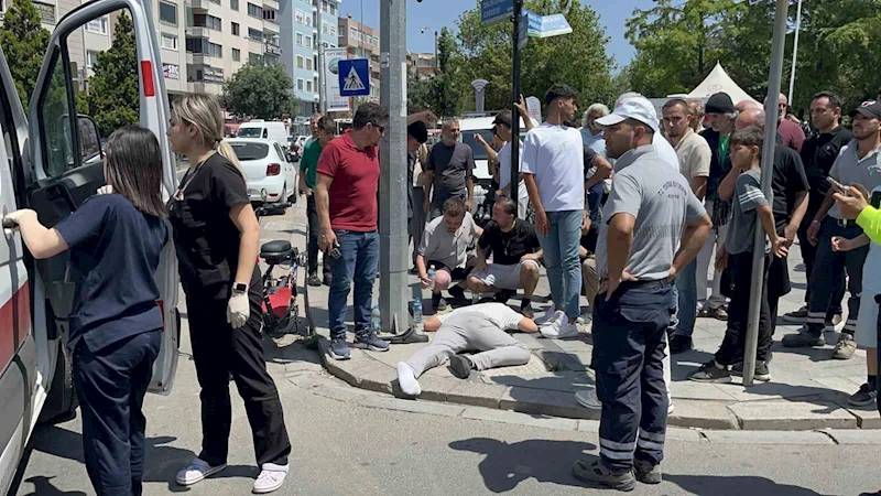 OTOMOBİLLE ÇARPIŞAN ELEKTRİKLİ BİSİKLETLİ ÇOCUK YARALANDI