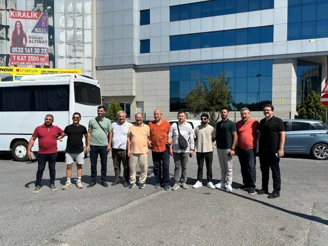 OKULCU BABA FİLDİŞİ’NE ÖĞRENCİ KIYAFETİ SATACAK