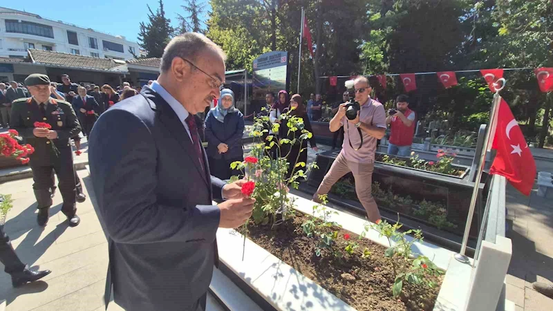 TEKİRDAĞ’DA 15 TEMMUZ ŞEHİDİ MÜNÜR ALKAN KABRİ BAŞINDA ANILDI
