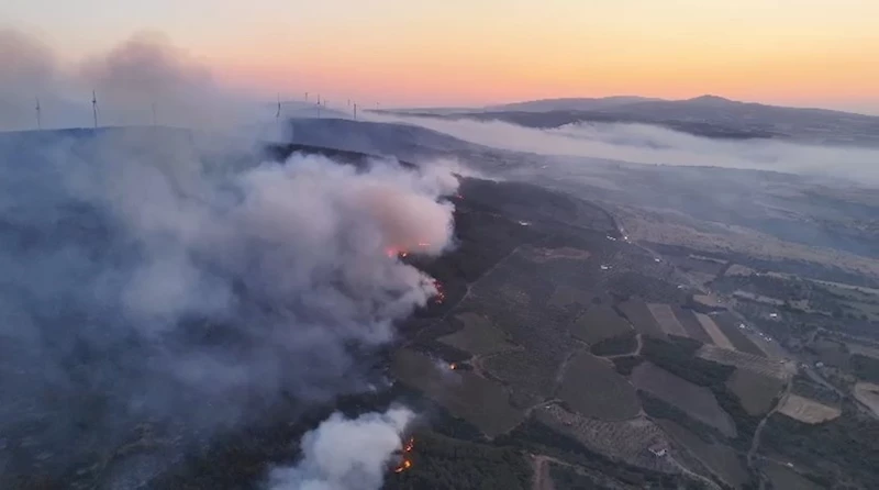 ŞARKÖY’DEKİ ORMAN YANGINI GÜNÜN AYDINLANMASIYLA HAVADAN GÖRÜNTÜLENDİ