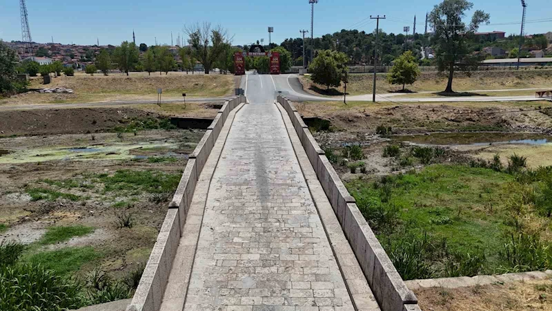 TUNCA NEHRİ’NDE SU AKIŞI DURDU