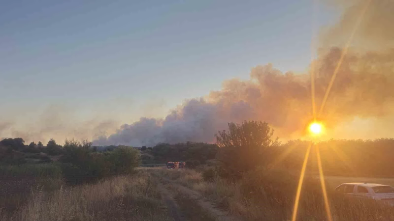 TEKİRDAĞ’DAKİ YANGIN KONTROL ALTINA ALINDI