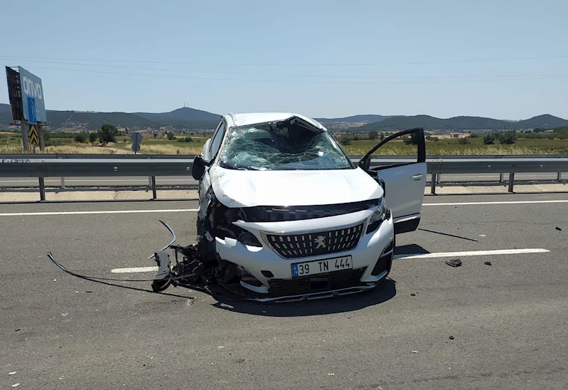 EDİRNE’DE OTOMOBİL RADAR UYGULAMASI YAPAN POLİS ARACINA ÇARPTI: 1’İ POLİS 2 YARALI