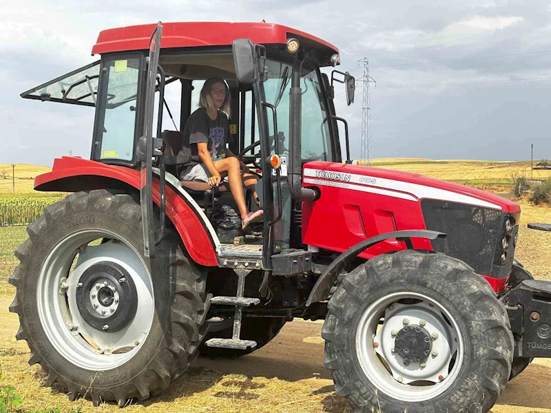 MASA BAŞI İŞİ BIRAKIP KÖYÜNE DÖNDÜ: ŞİMDİ BAŞARILI BİR KADIN ÇİFTÇİ