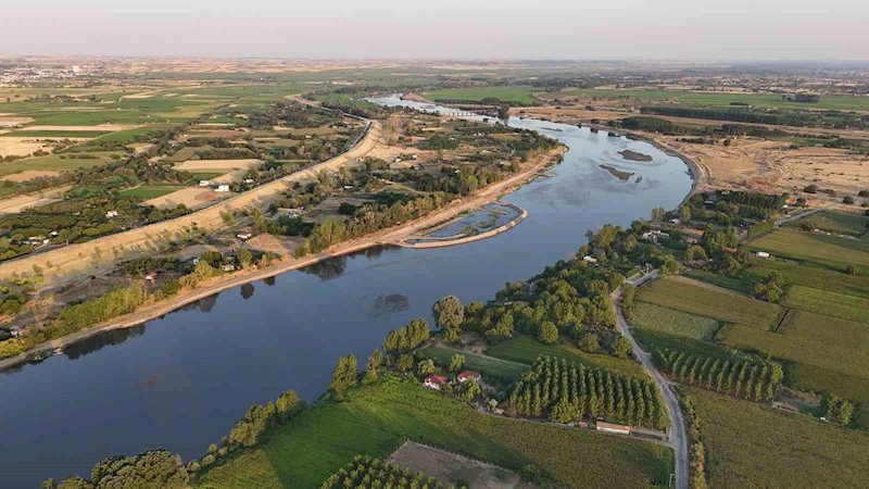 KURAKLIK NEDENİYLE MERİÇ NEHRİ’NE ELEKTRİK SANTRALİNDEN SU SALINDI