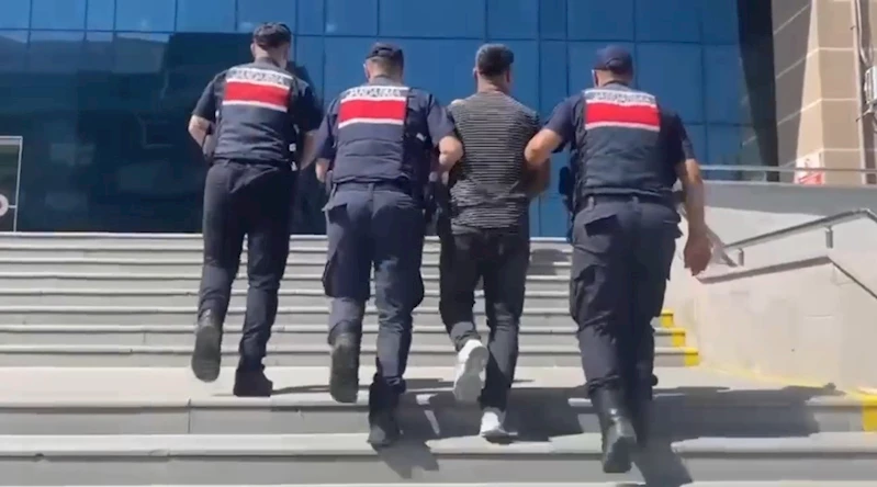 JASAT 20 YIL 11 AY HAPİS CEZASI BULUNAN FİRARİYİ YAKALADI