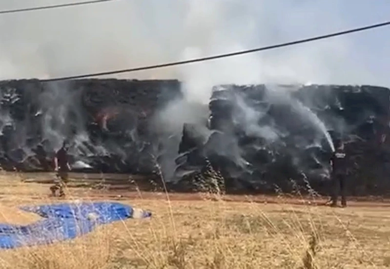 TEKİRDAĞ’DA BİN 500 SAMAN BALYASI KÜL OLDU