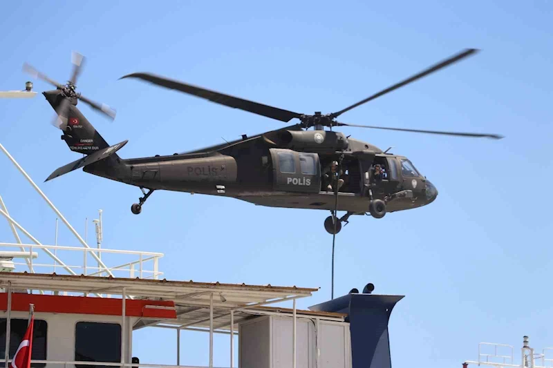 TEKİRDAĞ’DA GERÇEĞİ ARATMAYAN TATBİKAT: GEMİ BASKINI GERÇEKLEŞTİRİLDİ