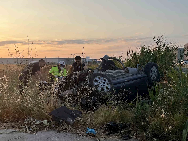 TEKİRDAĞ’DA OTOMOBİL TAKLA ATTI: 2 ÖLÜ