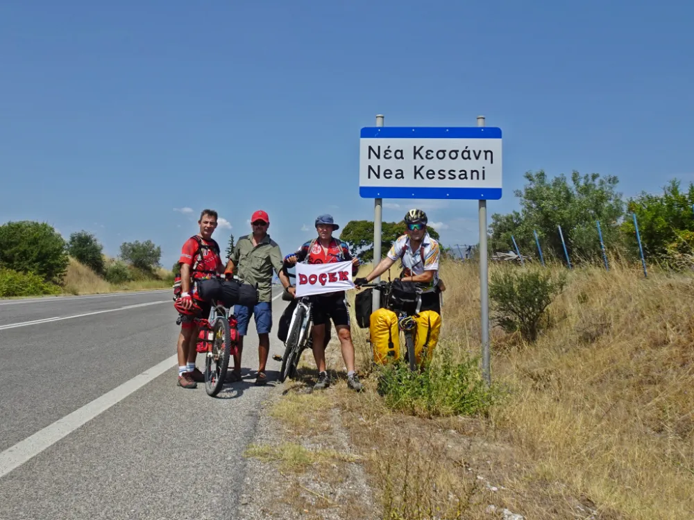 KEŞAN DOÇEK BİSİKLETÇİLERİ YUNANİSTAN’DA NEA KESSANİ BELDESİNİ ZİYARET ETTİ