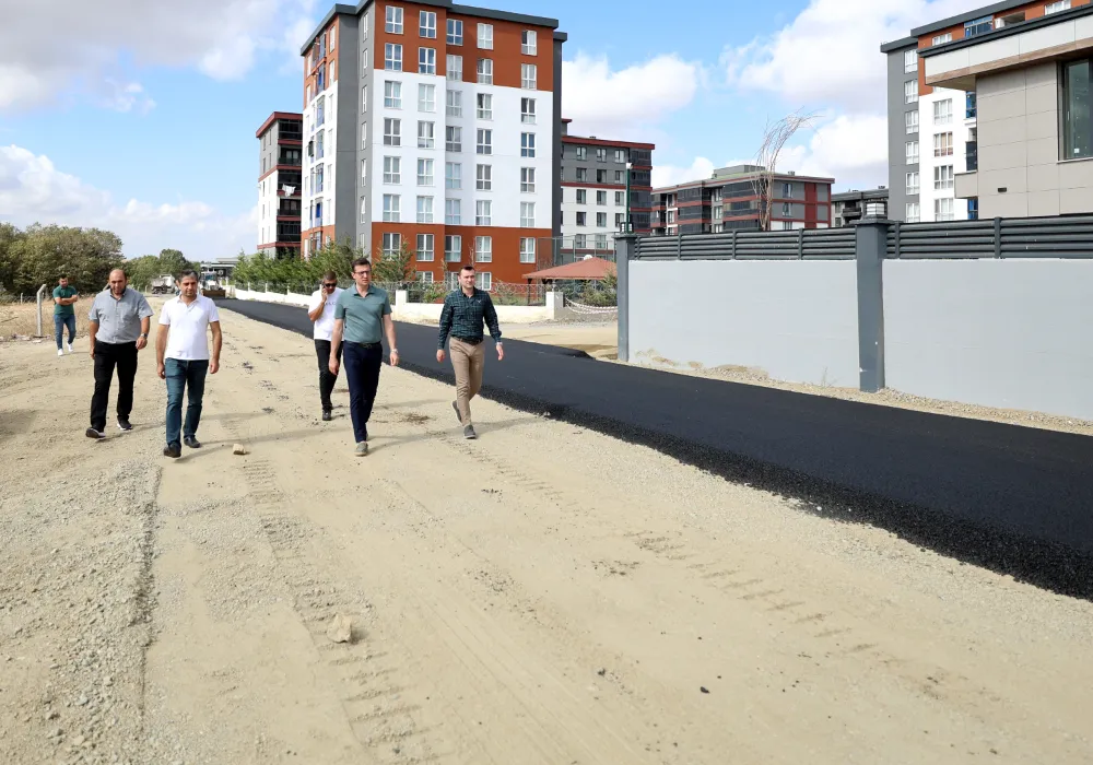 BAŞKAN AKAY ASFALT ÇALIŞMALARINI İNCELEDİ