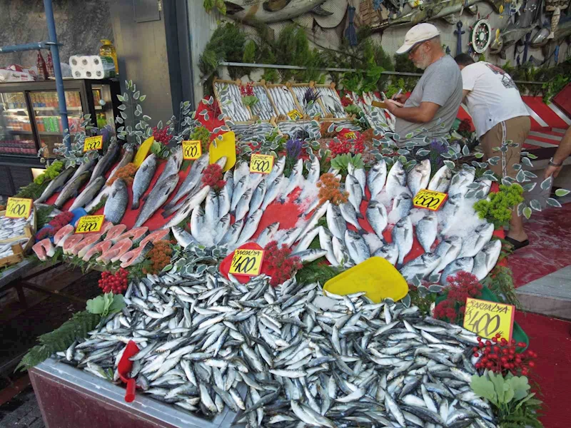 AV YASAĞININ KALKMASIYLA BALIK TEZGAHLARI ŞENLENDİ