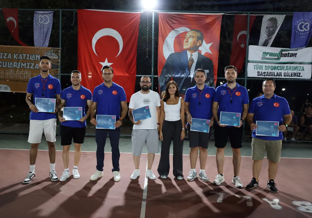 STREETBALL TURNUVASI SONA ERDİ
