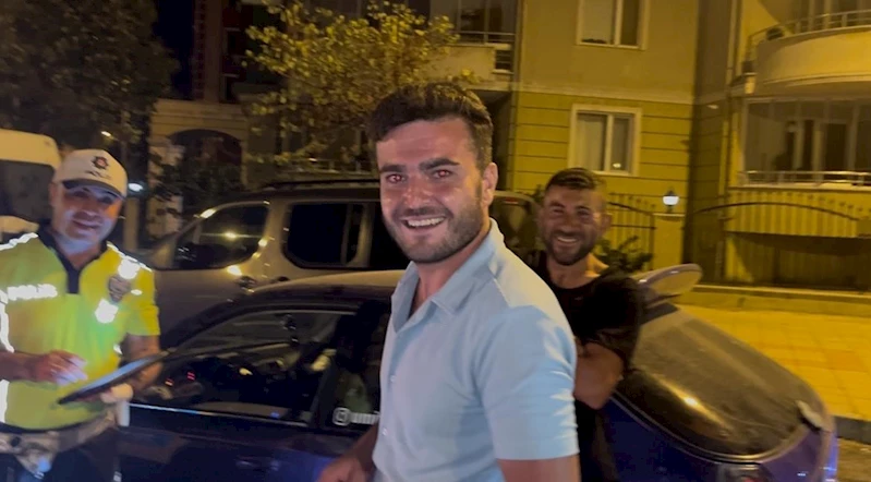 TEKİRDAĞ’DA ALKOLLÜ SÜRÜCÜ KOVALAMACA SONUCU YAKALANDI, İLK KEZ EHLİYETİNİ KAPTIRDIĞI POLİSİ TEBRİK ETTİ