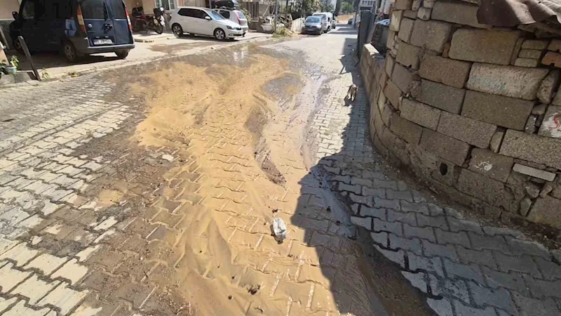 KURAKLIĞA RAĞMEN TONLARCA SU HEBA OLUYOR